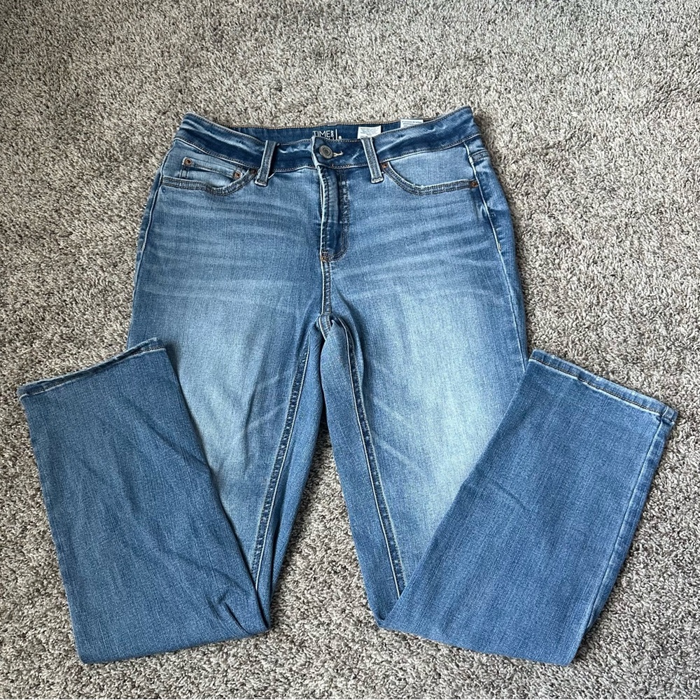 Straight / Skinny blue jeans